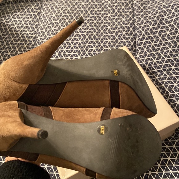 Bcbgeneration Lyons brown/tan suede bootie - Picture 3 of 7